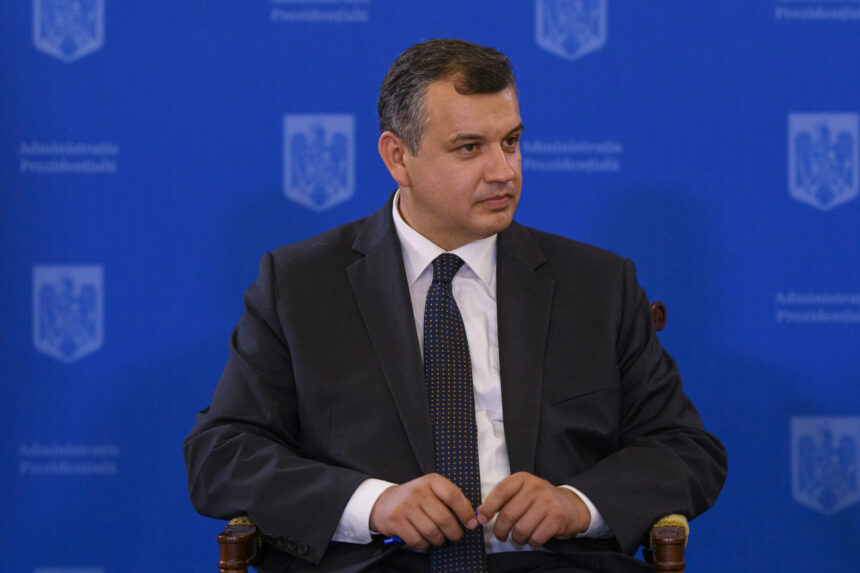 tomac atac la sosoaca o tradatoare vanduta kremlinului consilierul lui nicusor dan isi exprima solidaritatea cu tinerii rusi care protesteaza impotriva lui putin 68f9d0c8ae5df