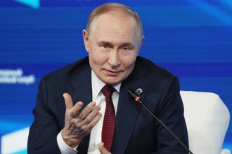 ukraine war briefing putin warns of new level of escalation if tomahawk missiles supplied to kyiv 68df38b561209