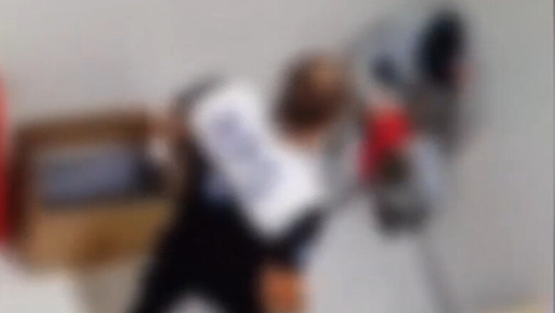 un agent de paza a fost retinut dupa ce a lovit un barbat care fura haine intr un mall din bucuresti 68f512b1e334c