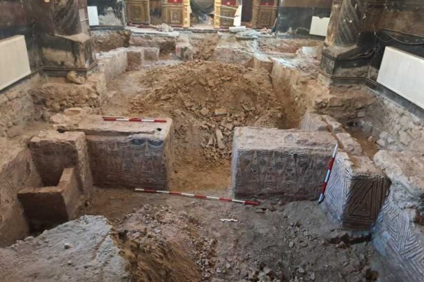 valcea o biserica ce ar putea fi prima de zid din ramnic descoperita intr un lacas din piata centrala 68e3e89984507