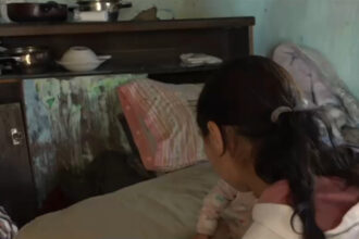 video e ca un cotet de porci familii in case cu camere mici intunecoase fara baie si toaleta romania ramane la coada clasamentului ue 69023e522ff15