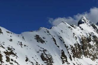video sibiu accident grav in muntii fagaras doi turisti decedati si un ranit din ploiesti 68fd0c96b331a
