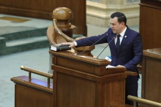 video un senator aur sustine ca a obtinut o diploma de inginer in munchen insa universitatea a infirmat acest lucru pentru presa locala 68de877fc490d