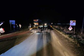 accident rutier in targu neamt doi soferi si un bebelus de 3 ani raniti 6922c139b7bab