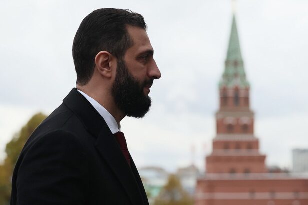 al sharaa devine primul presedinte sirian care va vizita casa alba dupa o ascensiune neobisnuita 691082f25d861