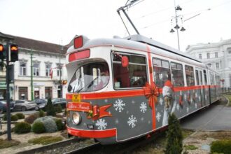 arad tramvaiul lui mos craciun reintra pe sine traditia veche de peste un sfert de secol 6925aaa209398