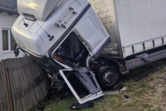 arges o persoana a murit si una a fost ranita intr un accident produs pe dn 7 690cb2003bd74