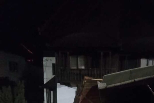 arges opt persoane evacuate dupa ce un autoturism a avariat o teava de gaze circulatie oprita temporar pe dn 73 691c2645354c0