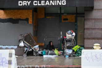 bay areas poverty soared data shows as californias top earners saw windfalls 691f9c6577715