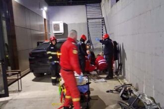 bihor accident soldat cu un mort si doi raniti dupa ce o soferita a apasat acceleratia in loc de frana 691edf8f756d7