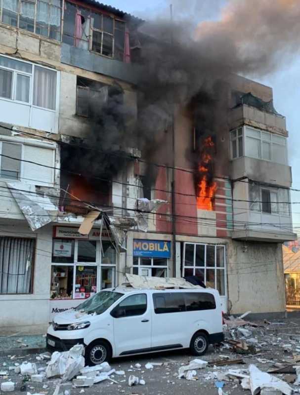 braila explozie urmata de incendiu intr un bloc din orasul insuratei nu sunt victime 692476594e533
