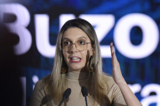 buzoianu scenariul unui film din vestul salbatic pe litoralul romanesc 692835e528ea9