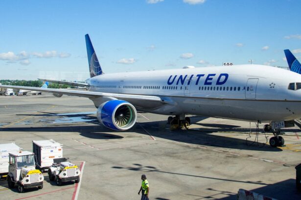 cancellations and delays expected as us rolls out deeper cuts to flights 69133f374d52a