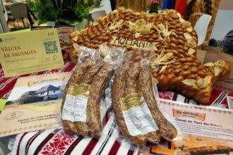 carnatii din topor din valcea au dobandit statutul de denumire de origine protejata dop 691321a051cf5