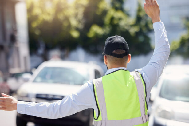 ce amenzi risca soferii care vorbesc la telefon la volan se poate ajunge la suspendarea permisului de conducere 6916b7f78b81f