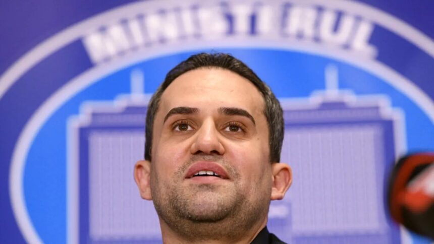 ciprian serban in fata motiunii aur romania merge inainte pe sine moderne electrificate si sigure 691b2fbd1bd4b