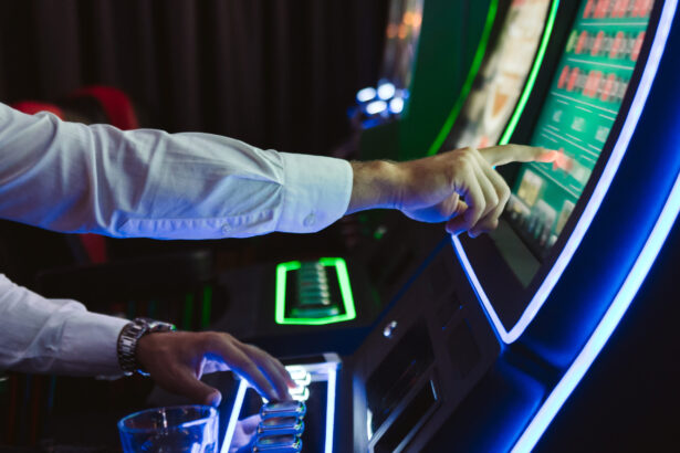 coalitia vrea sa interzica celor sub 21 de ani accesul in salile cu jocuri de noroc reclamele vor mai fi permise doar noaptea 690b92d01f56d scaled 1