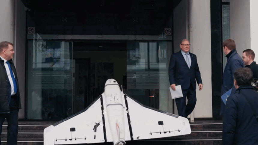 convocat la mae al republicii moldova ambasadorul rusiei s a trezit fata in fata cu drona cazuta in floresti 692717ef0a27f