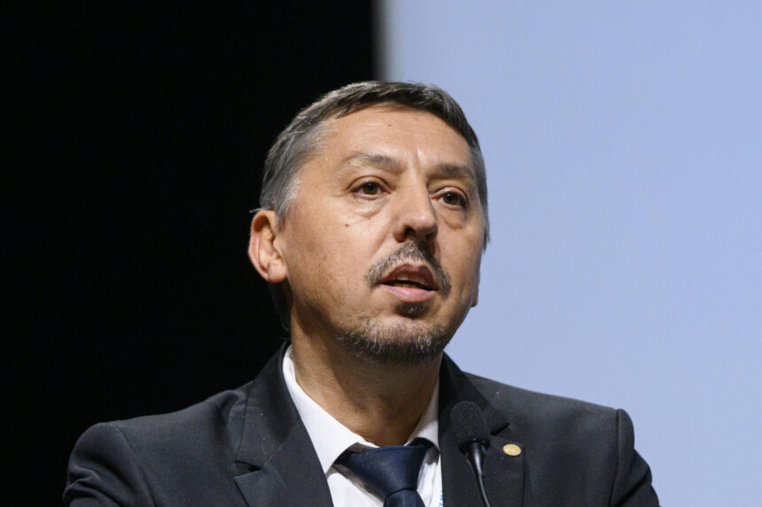 daniel david batalia trebuie sa fie pentru salariul de start care sa ajunga la nivelul salariului mediu pe economie nu pentru sporuri 6914a7a2c354f