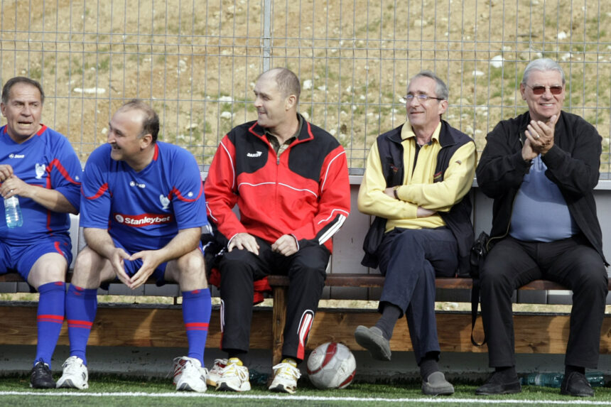 emeric ienei antrenorul care l a pregatit pe boloni dar si celelalte legende ale fotbalului romanesc va dati seama ce sansa am avut 690b243dd22b8