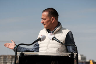 exclusiv daniel baluta in bucuresti nu se mai poate construi ca nu mai e loc orasul trebuie sa se extinda 691637076df58