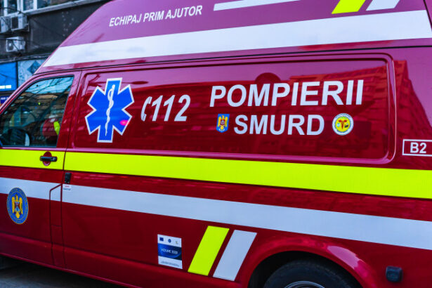 explozie urmata de incendiu intr un bloc din timisoara un barbat dus la spital cu arsuri grave zeci de oameni evacuati 69060757143be