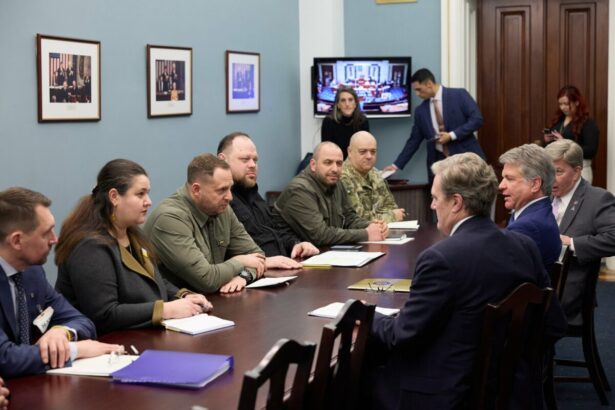 fostul sef de cabinet al lui zelenski implicat in scandalul de coruptie trimite un mesaj ciudat si anunta ca nu mai raspunde la telefon 692b1b832256a