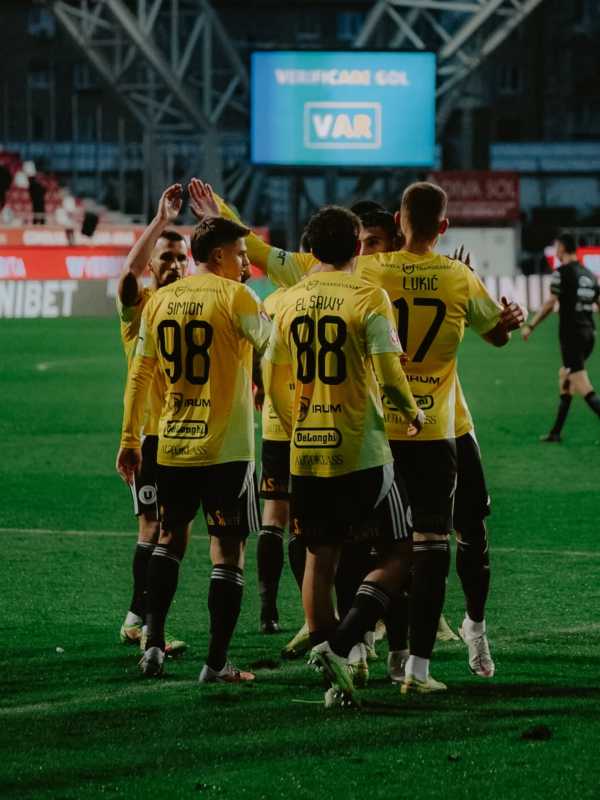 fotbal uta arad universitatea cluj 0 2 in superliga 6921d355a4fc9