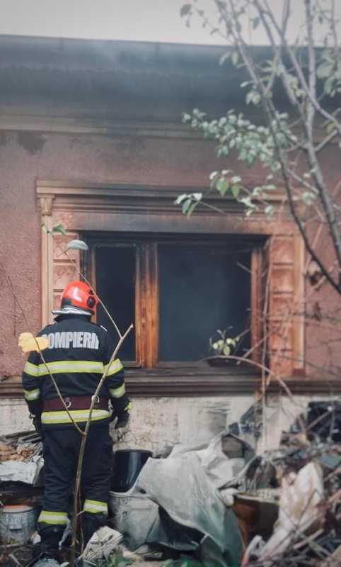 giurgiu incendiu izbucnit la o casa din varasti un barbat de 69 de ani a murit 6918b05dd21a7