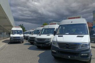 gorj inca 5 microbuze electrice scolare pentru transportul elevilor din judet achizitionate de consiliul judetean 691dd0ce4dead