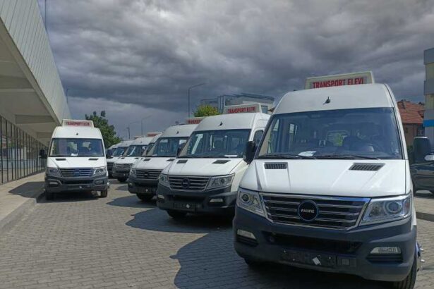 gorj inca 5 microbuze electrice scolare pentru transportul elevilor din judet achizitionate de consiliul judetean 691dd0ce4dead