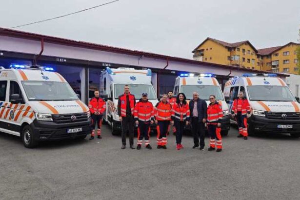 gorj serviciul de ambulanta dotat cu cinci autospeciale noi echipate cu aparatura de ultima generatie 690c7e71b97ce