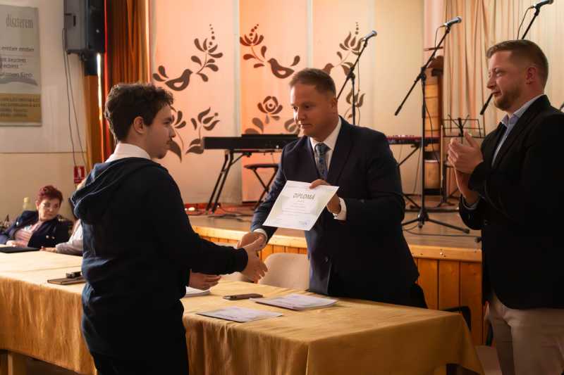 harghita aproximativ 650 de elevi 75 de echipe si 351 de profesori premiati pentru performante scolare 690dbad51735f