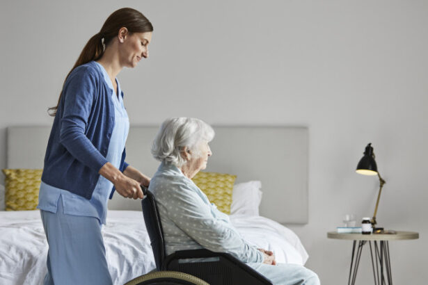 ingrijiri medicale la domiciliu pentru neasigurati ce include pachetul minimal cnas ce servicii primesc persoanele asigurate 691bff0220272