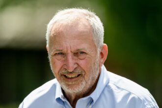 larry summers to relinquish harvard teaching role amid epstein investigation 691e857e2e0c8