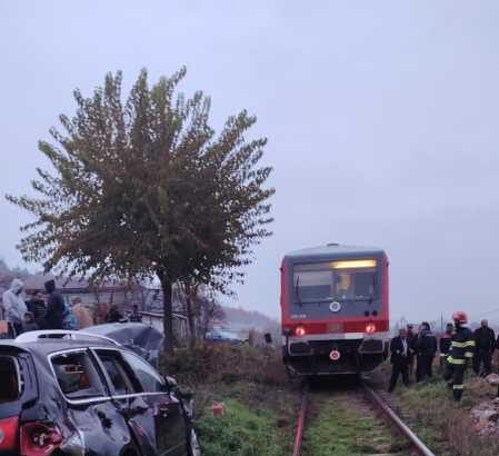 maramures autoturism lovit de tren in satul ticau o tanara ranita alte doua persoane evaluate medical 6908cdecb8ff4
