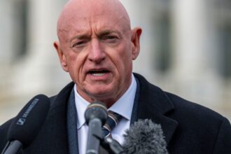 mark kelly call for troops to disobey illegal orders is non controversial 6925e7c6c4cb5