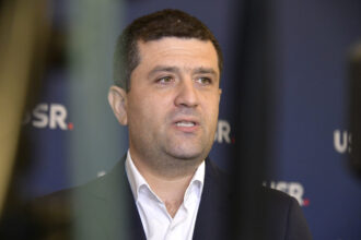 metadatele cv ului lui radu miruta ridica suspiciuni privind implicarea unor persoane fara functie in minister 6929ead1f1b32