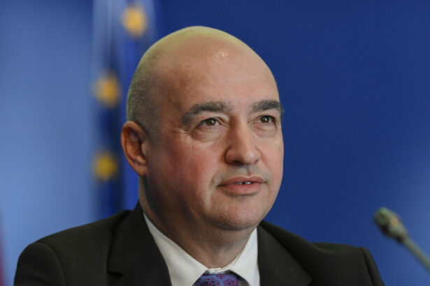 mihai barbu demisioneaza de la conducerea autoritatii pentru reforma feroviara 6912fe15a7c52