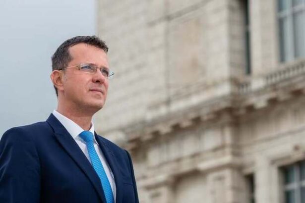 ministrul apararii afirma ca nu se asteapta ca franta sa trimita suplimentar trupe militare in romania in aceasta perioada 690d19235b1ab