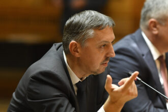 ministrul educatiei daniel david premierul a spus ca educatia nu intra in pachetul 3 fiindca a facut ce a trebuit sa faca in pachetul 1 692037979abc6