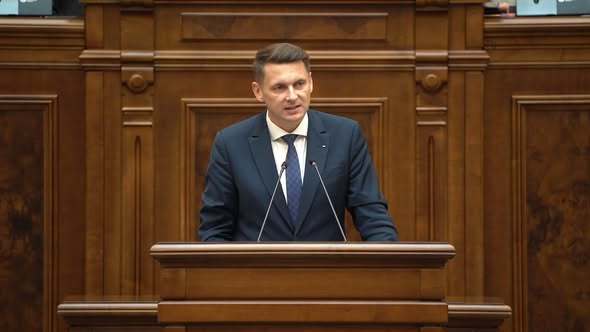 mircea abrudean am aprobat astazi legea care va permite interventia rapida si controlata atunci cand apar focare care pun in pericol sanatatea padurilor 6908d9ad0fd82