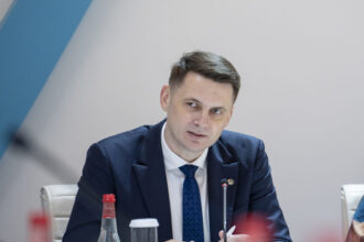 mircea abrudean eu nu cred ca se gandeste nimeni din pnl sa l schimbe pe premierul bolojan pentru ca nu exista niciun motiv 6908ae48e8c75