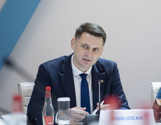 mircea abrudean eu nu cred ca se gandeste nimeni din pnl sa l schimbe pe premierul bolojan pentru ca nu exista niciun motiv 6908ae48e8c75