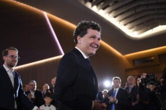 nicusor dan a izbucnit in ras cand a fost intrebat despre o posibila desemnare a lui calin georgescu ca premier 69077c13e8613