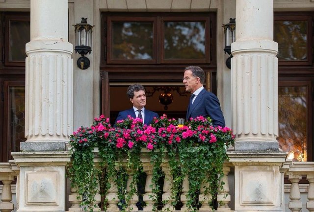 nicusor dan apreciez determinarea lui mark rutte de a aduce mai multe capacitati aliate in romania atunci cand este nevoie prin intermediul santinelei estice 690b827f977a7