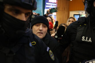 pe presedintele georgescu il sustin prima declaratie a lui horatiu potra la sosirea in tara sub escorta 691f4e64f251a