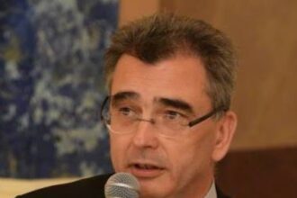 petrisor peiu este noul presedinte al consiliului national de conducere al aur 69297dc54185e