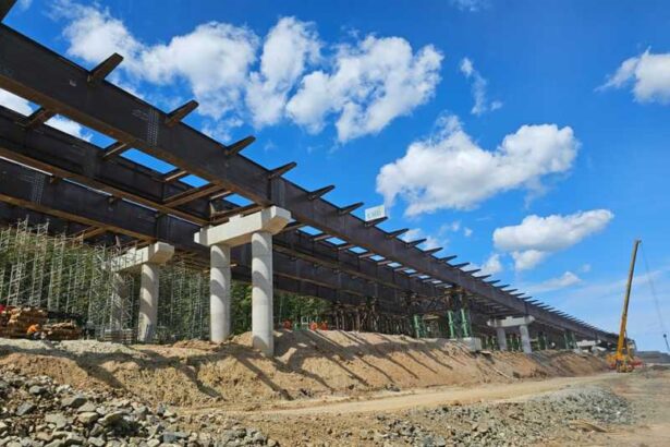 pistol stadiul fizic al lucrarilor de pe santierul sectiunii zimbor poarta salajului a autostrazii transilvania a ajuns la 90 690b5d05a1c39