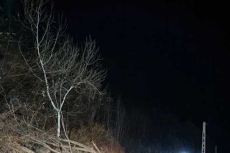 prahova alunecare de teren pe un drum judetean traficul este blocat 692b51e7b2300